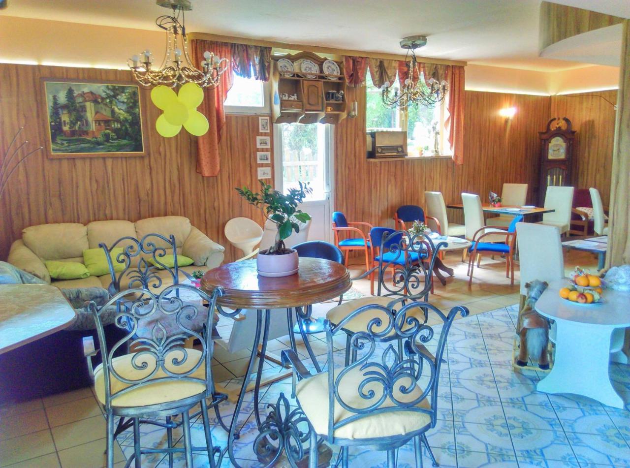 Motel Rezydent วรอตซวาฟ ภายนอก รูปภาพ