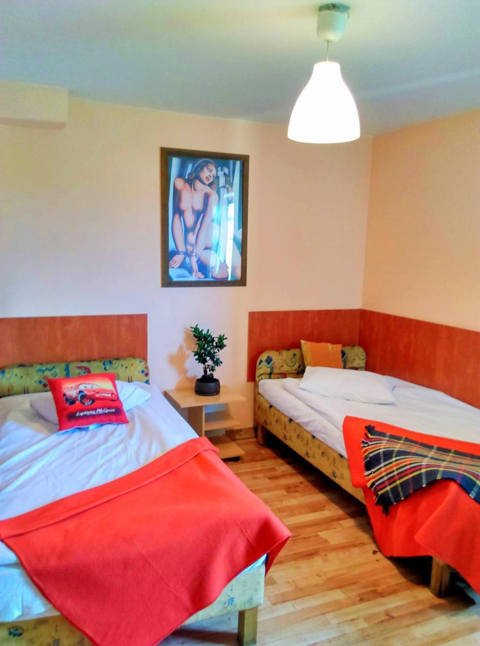 Motel Rezydent วรอตซวาฟ ภายนอก รูปภาพ